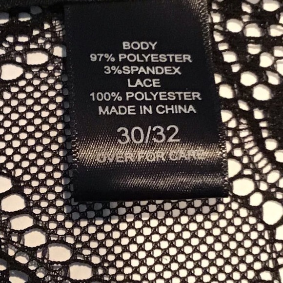 Ashley Stewart NWOT Black Lace Yoke Peplum Top Size 5X - Picture 5 of 9